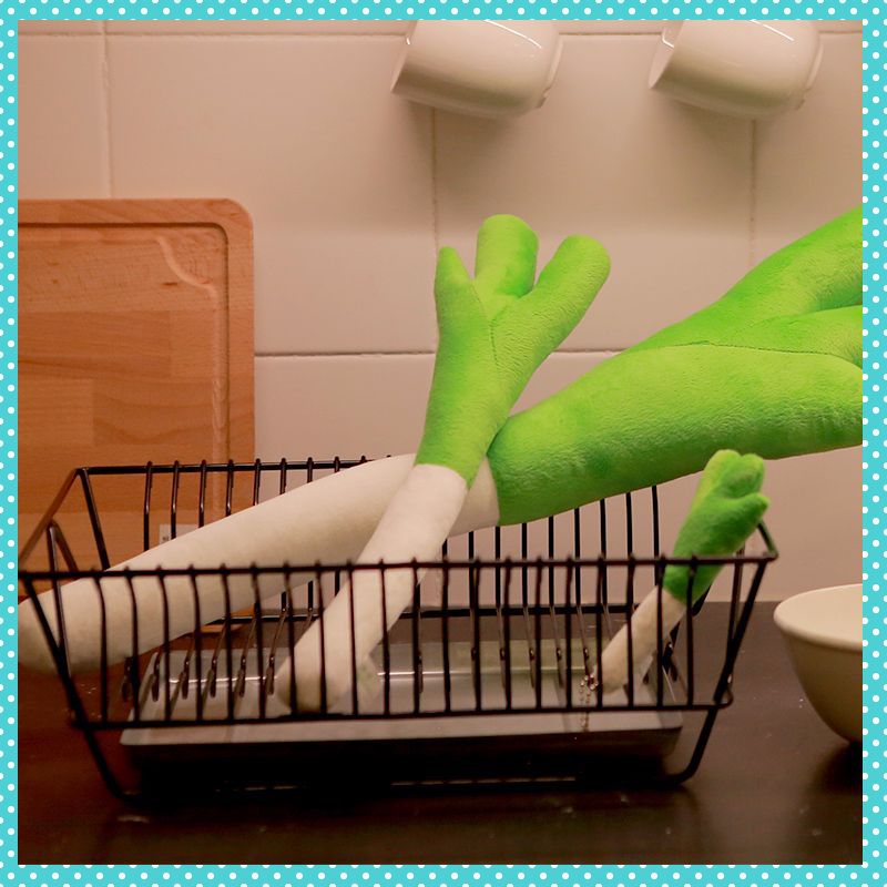 ภาพเคลื่อนไหวญี่ปุ่นอุปกรณ์ต่อ - Plant Parent Pillow บทวิจารณ์และราคา